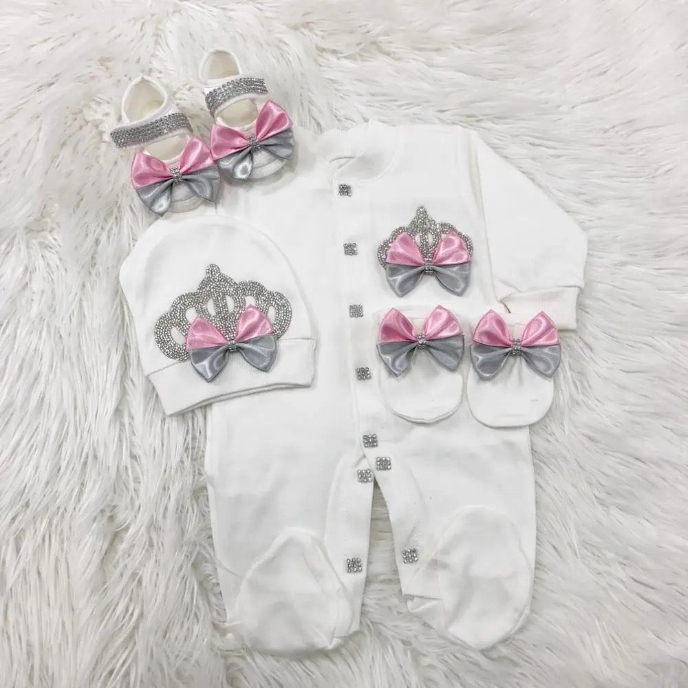 luxury Jewels Crown Layette 4 Piece Gift Set 0-6 Months