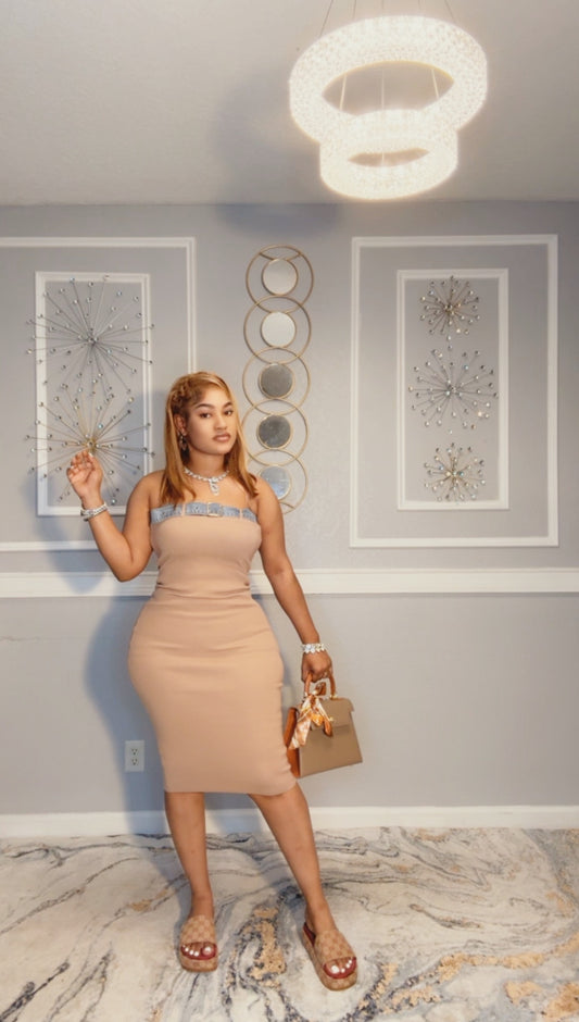 Buckle beige dress